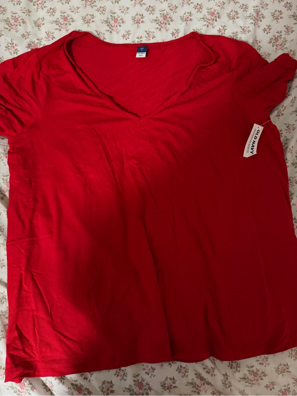 Old Navy Red V-Neck Short Sleeve Tee